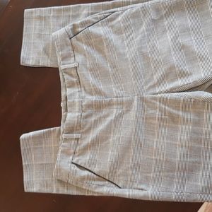 White House Black Market The Slim Ankle size 6 checkered Pants